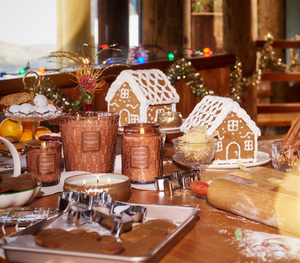Gingerbread Chalet Classic Candle